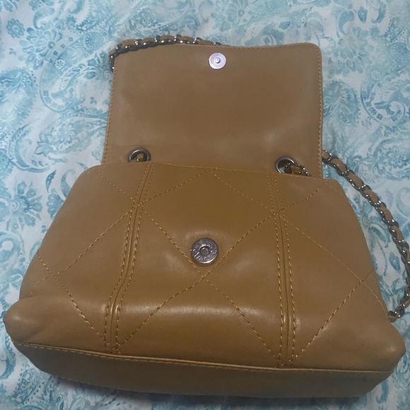 Authentic Lambskin Chanel bag - Picture 10 of 12